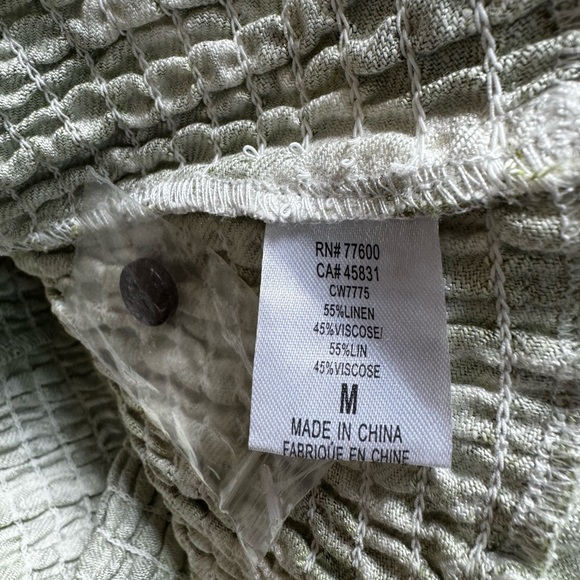 Chaser Women's Smocked Tropical Green Tank Medium - Picture 6 of 6